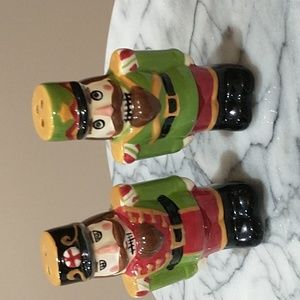 Cic Christmas Holiday Nutcracker Salt & Pepper Shakers